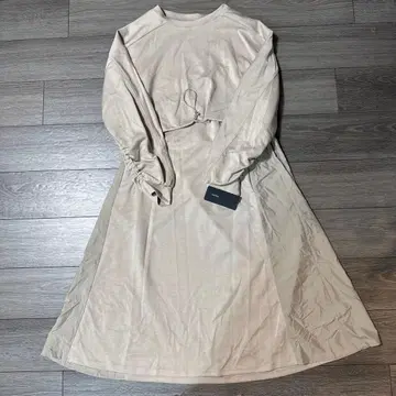 베이지 긴팔 티셔츠 원피스 드로우 스트링 포함