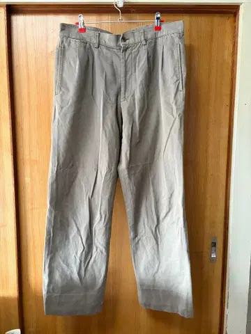 헨리코튼 베이지 치노 팬츠