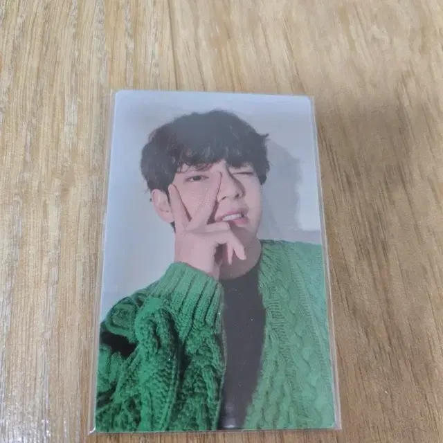 BTS. 방탄소년단 be앨범 엠투유 태형 뷔포카