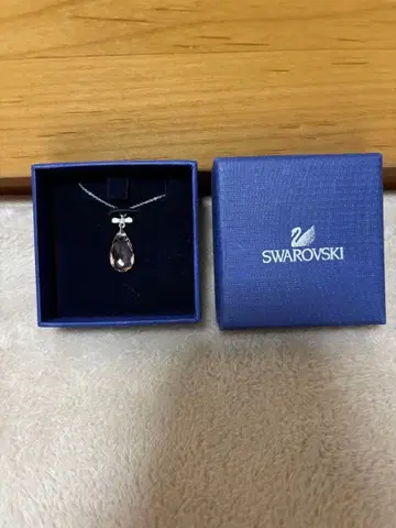 Swarovski 핑크 크리스탈 펜던트 목걸이