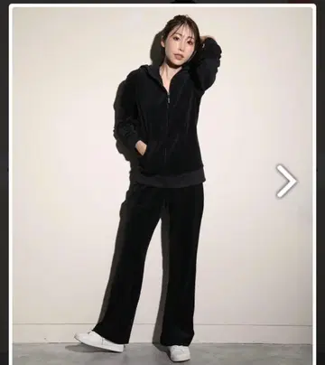 에메필 아름다운 실루엣 벨로아 상하의 세트