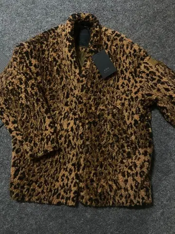 미사용 새상품 타트라스 오버 사이즈 보아 블루종 01 레오파드