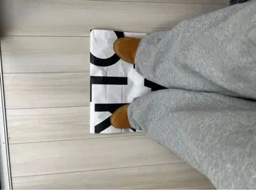 그레이 스웨트 팬츠