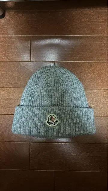 MONCLER 그레이 니트 모자 리브