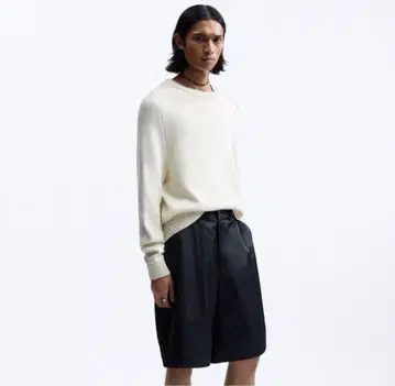 ZARA 니트 아이보리 라운드넥 스웨터