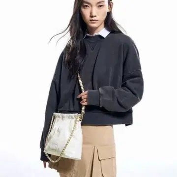 Duo 듀오 블레이드 체인 핸들 호보 백 크림