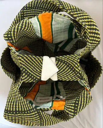 Trenta Sei (트렌타 세이)의 테이프 백