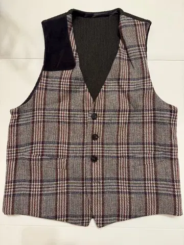 HUGO BOSS 체크 무늬 울 수트 베스트