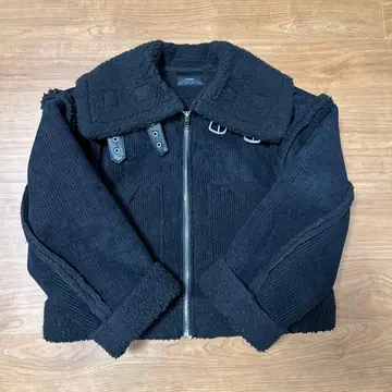 [ 즉시 구매 가능 ] EMODA 숏 페이크 무스탕 블루종 블랙