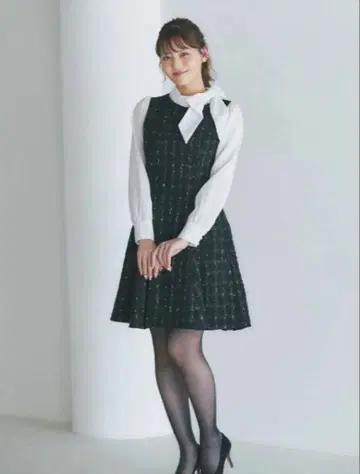 tocco closet 사이드 리본 포함 트위드 도킹 미니 원피스