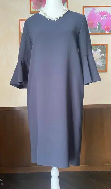 새상품급 m's select 플레어 슬리브 V넥 원피스 네이비