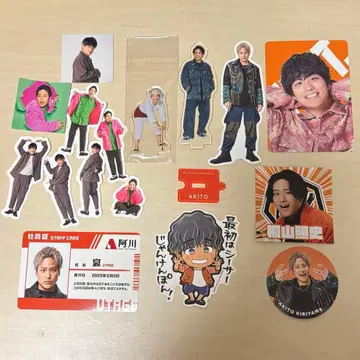 키리야마 아키토 아크릴 스탠드, 스티커 등 세트 판매
