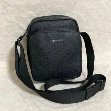 새상품급 캘빈클라인 숄더백 CK 올 패턴 블랙