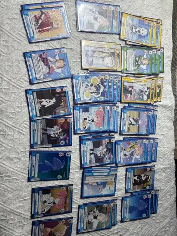 애니메이션 캐릭터 트레이딩 카드 약 50장