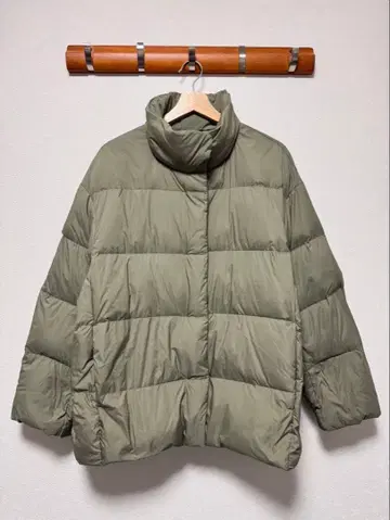 유니클로 새상품급 파우더 소프트 다운 자켓