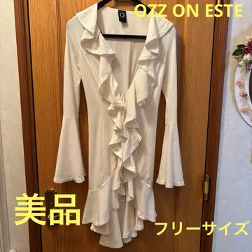 OZZ ON 화이트 프릴 긴팔 상의 프리 사이즈