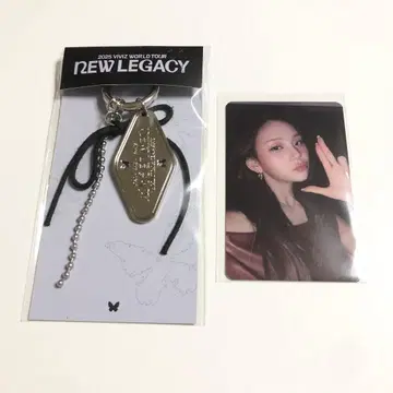 VIVIZ 엄지 월드 투어 2025 키링 트레이딩 카드