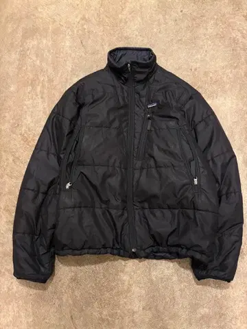 00s patagonia puff jacket