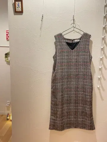 고급스러운 체크 무늬 점프 스커트