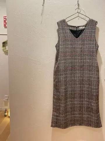 고급스러운 체크 무늬 점프 스커트