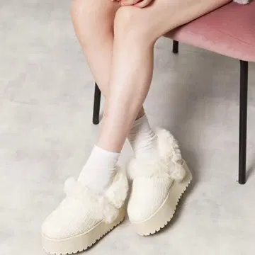 통굽 2WAY 페이크 무스탕 사보 아이보리