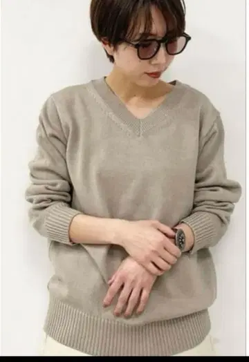 plage 플라주 Standard 니트 V넥 니트