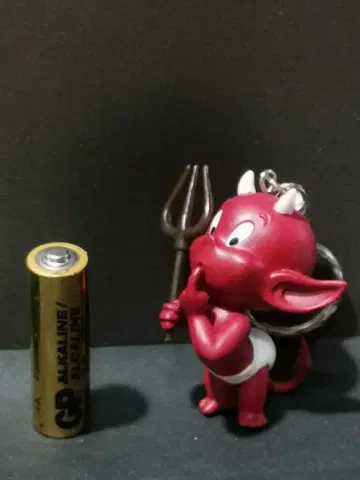 초레어 핫 스태프 HOT STUFF 키체인