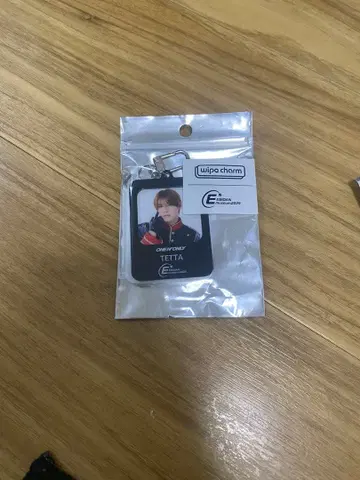 텟타 아크릴 키링 와이프 참