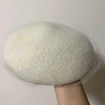 에이미 이스트 와일드 튤 베레모 화이트