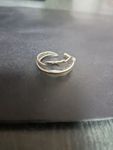 랄리 스미스 카제키리 페더 링