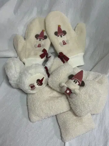 릴린린 2025 크리스마스 귀도리 장갑 머플러 세트