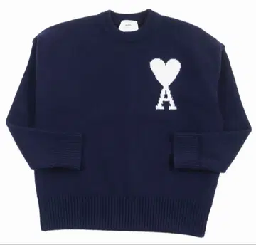 네이비 하트 A 자수 스웨터