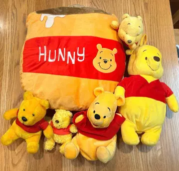 디즈니 푸우 봉제 인형 파우치 쿠션 인형 배지 모음