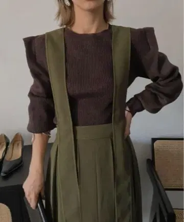 AMERI SHOULDER TUCK SHEER KNIT