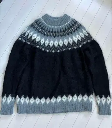 바토너 모크넥 노르딕 스웨터