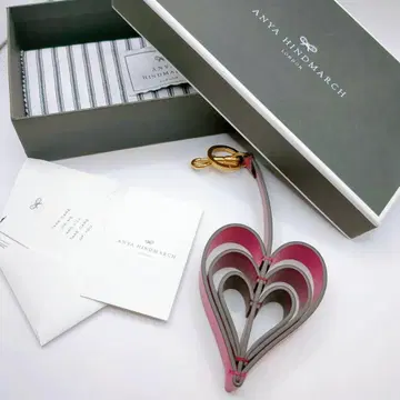 ANYA 안야 힌드마치 키링 참 하트