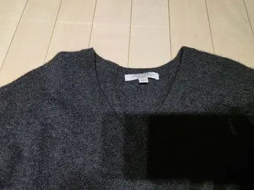 유니클로 캐시미어 100% V넥 스웨터 남성용