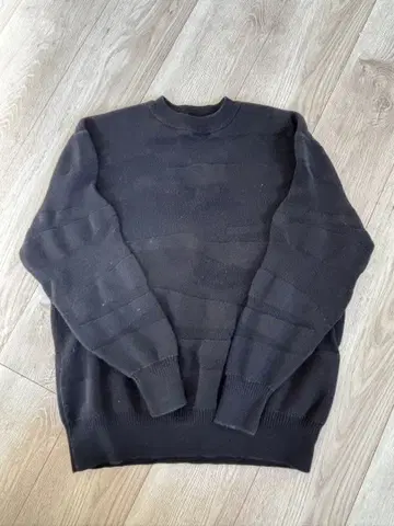 GLR 블랙 크루넥 니트 스웨터