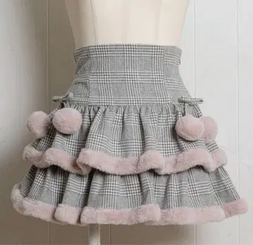 pium 퍼가 달린 티어드 미니 스커트 그레이 체크