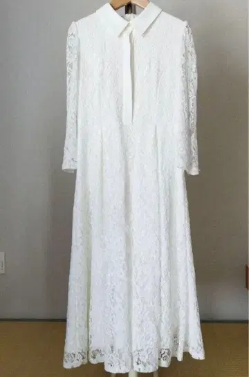 토코 클로젯 펄 버튼 패널 라인 카라 부착 레이스 원피스 7부 소매