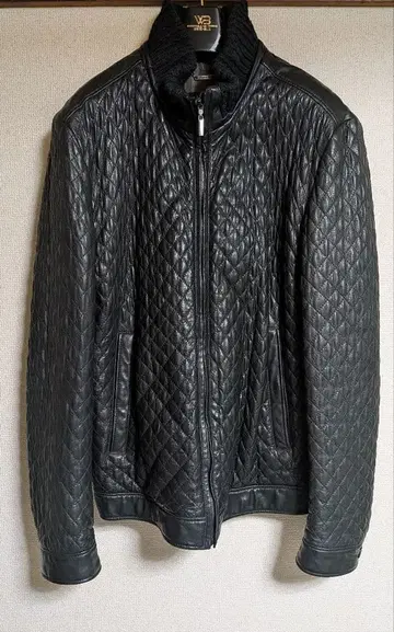 화이트 베어 블랙 가죽 퀼팅 자켓 L