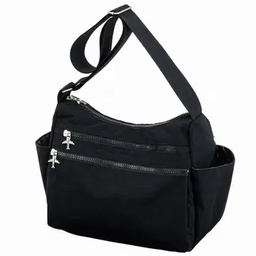 한큐 교통사가 생각한 여행에 도움이 되는 숄더백