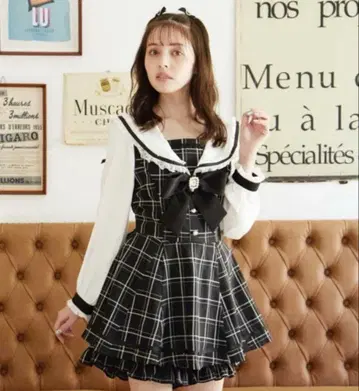 리즈리사 세일러 카라 셋업