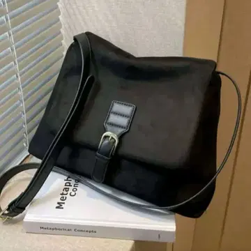 블랙 숄더백 스웨이드풍 캐주얼 엘레강트 가을 겨울 코디