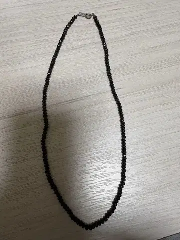 블랙 비즈 목걸이
