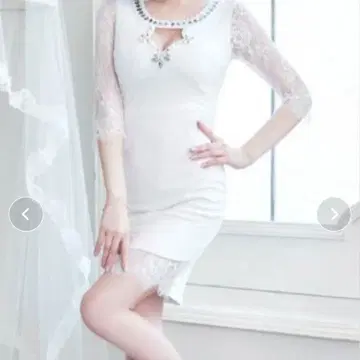 화이트 레이스 타이트 드레스