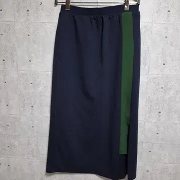 ANTIQUA 그린 라인 스커트