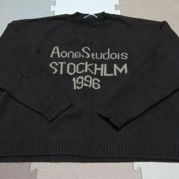 hughug HUMS 로고 니트 스웨터