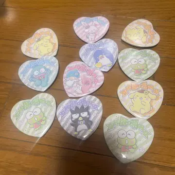 산리오 하트형 캔뱃지 묶음 판매