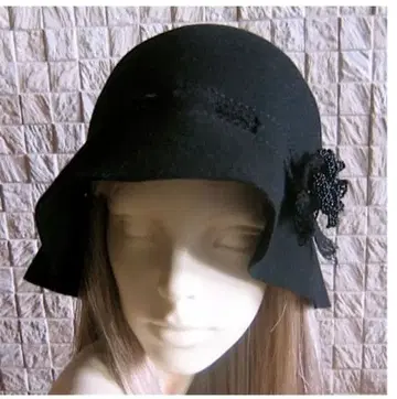 미사용 새상품 블랙 울 플라워 장식 햇 프리 사이즈